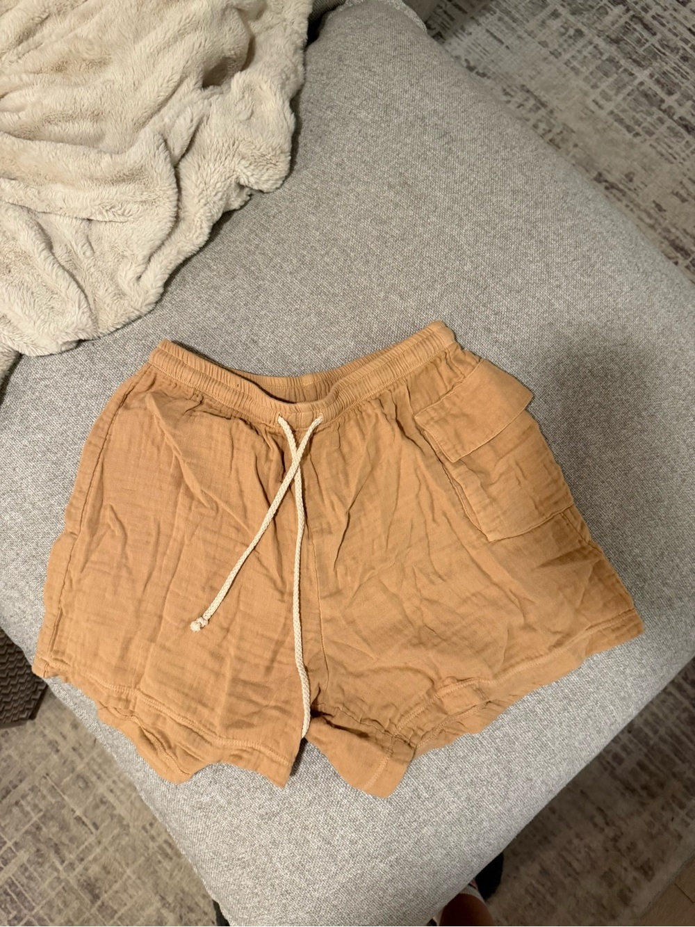 DONNI. Women's Drawstring Cargo Shorts - Tan